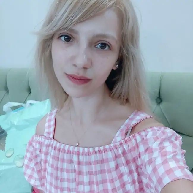 Dora, 32 онлайн