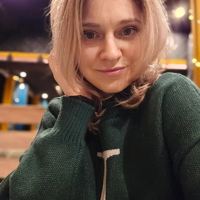 Ирина · 38 ·