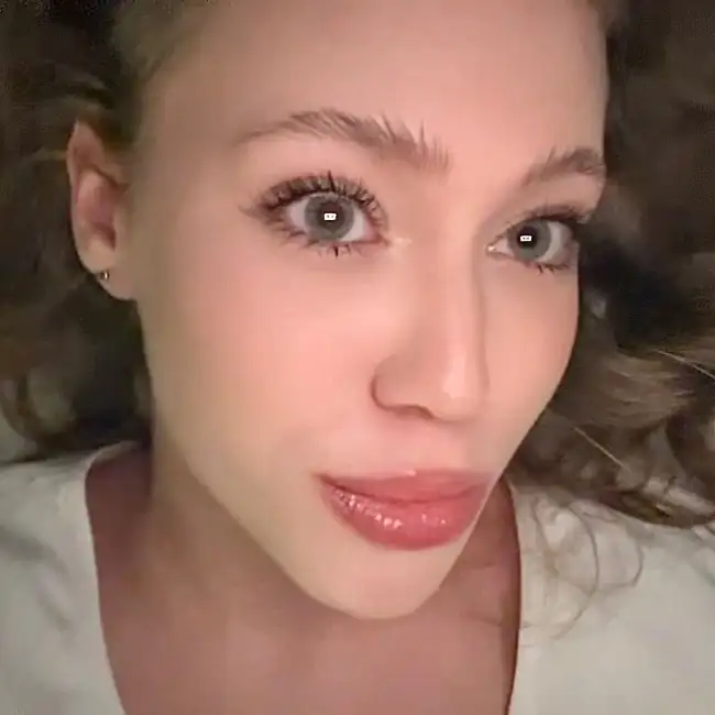 Ariela · 22 ·