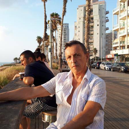 Олег,  75  лет Тель Авив  ищет для знакомства  