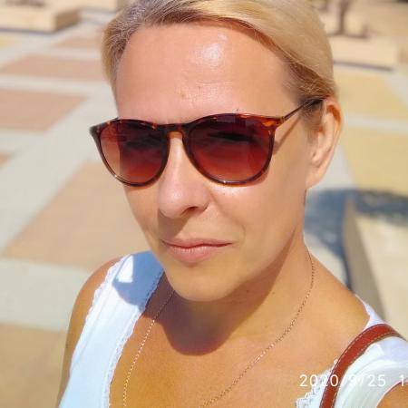 Elena, 47  лет Герцлия хочет встретить на сайте знакомств  Мужчину из Израиля