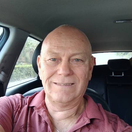 Антон, 55  лет Беэр Шева желает найти на израильском сайте знакомств Женщину
